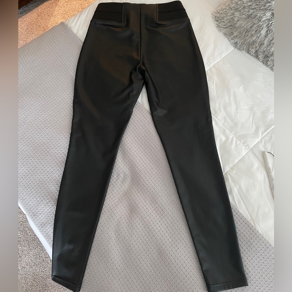 Vera Wang Faux leather pants size medium.